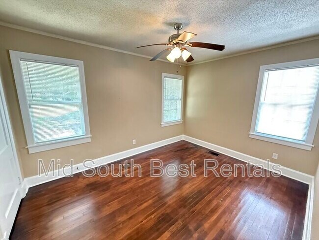 Building Photo - 1 N Front St