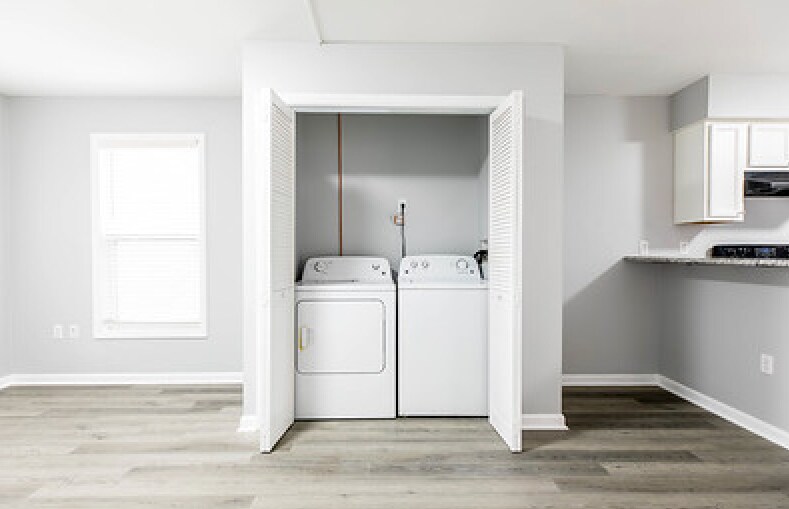 Building Photo - 32 Baird St