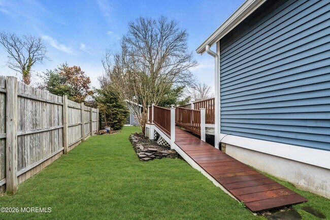 Building Photo - 524 Fisk Ave