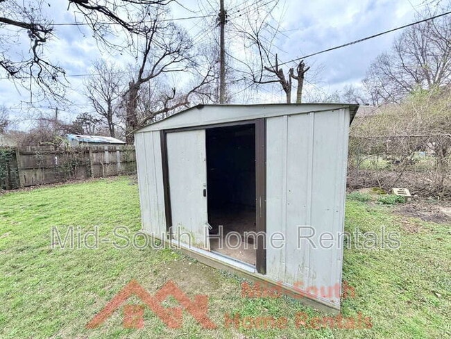 Building Photo - 4061 Navaho Ave