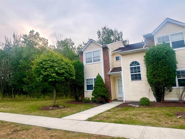 Building Photo - 50 Brick Pond Rd