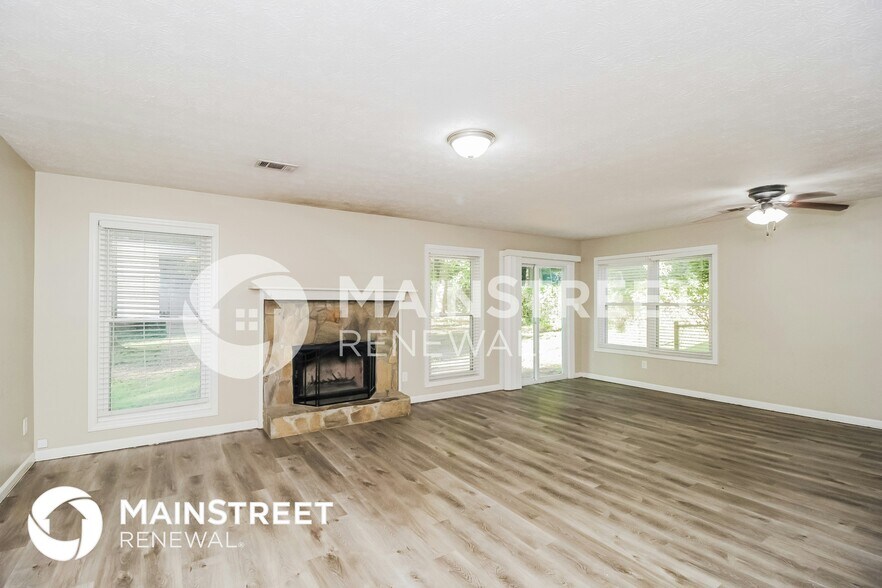 Building Photo - 5824 Stonehaven Dr NW