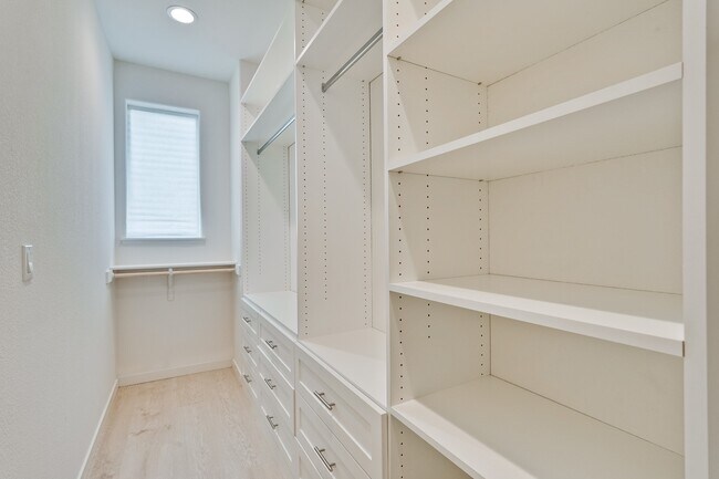 Building Photo - 2284 Solace Loop