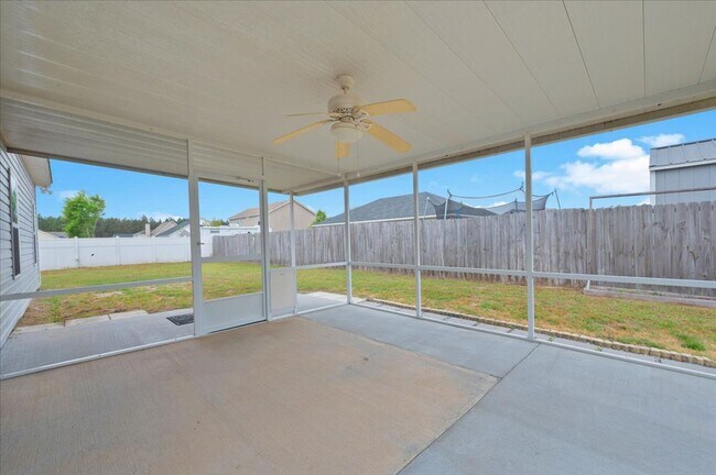Building Photo - Spacious 5-Bedroom Home with Screened Patio & Private Fenced Yard in Guyton