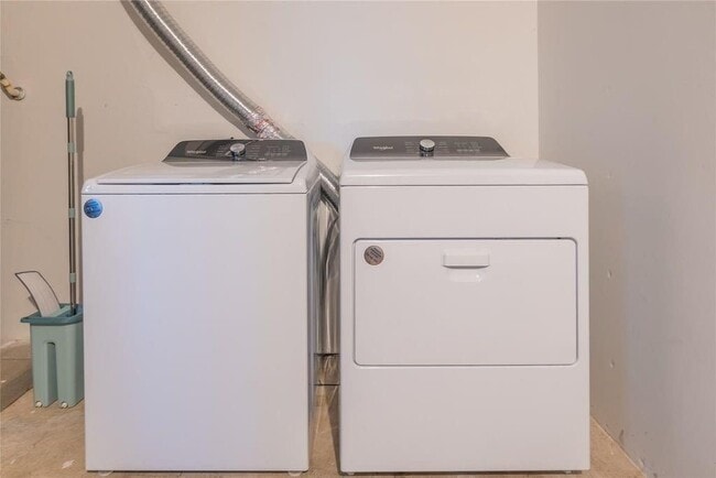 Building Photo - 9907 Towne Tower Ln