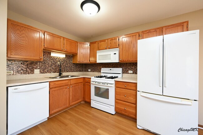 Building Photo - 340 Woodridge Cir