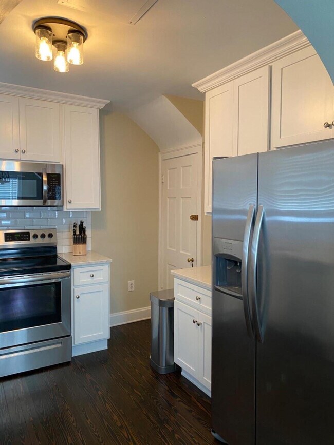 Building Photo - 318 Arcadia Park