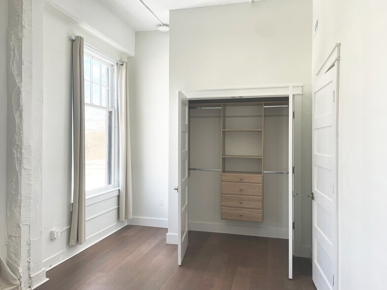 Master Bedroom - 117 W Water St