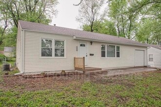 Building Photo - 8803 E 72nd St