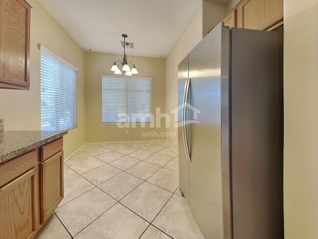 Building Photo - 8851 W Payson Rd