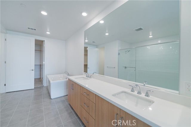 Building Photo - 1406 Rivington