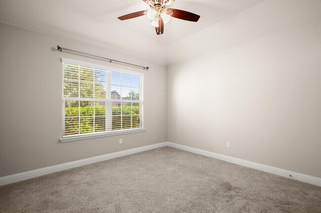 Building Photo - 1937 Little George Dr