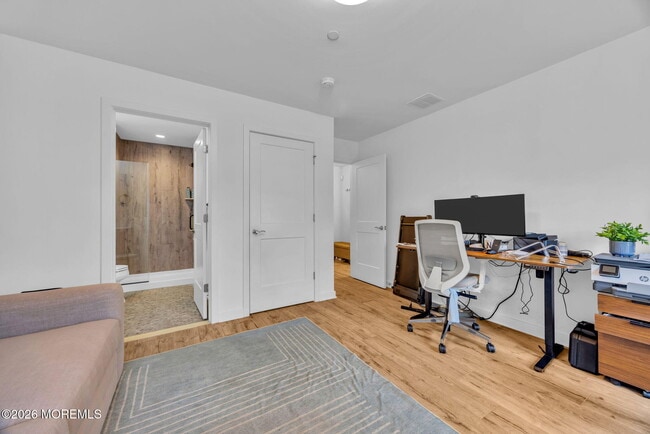 Building Photo - 28 Catherine St