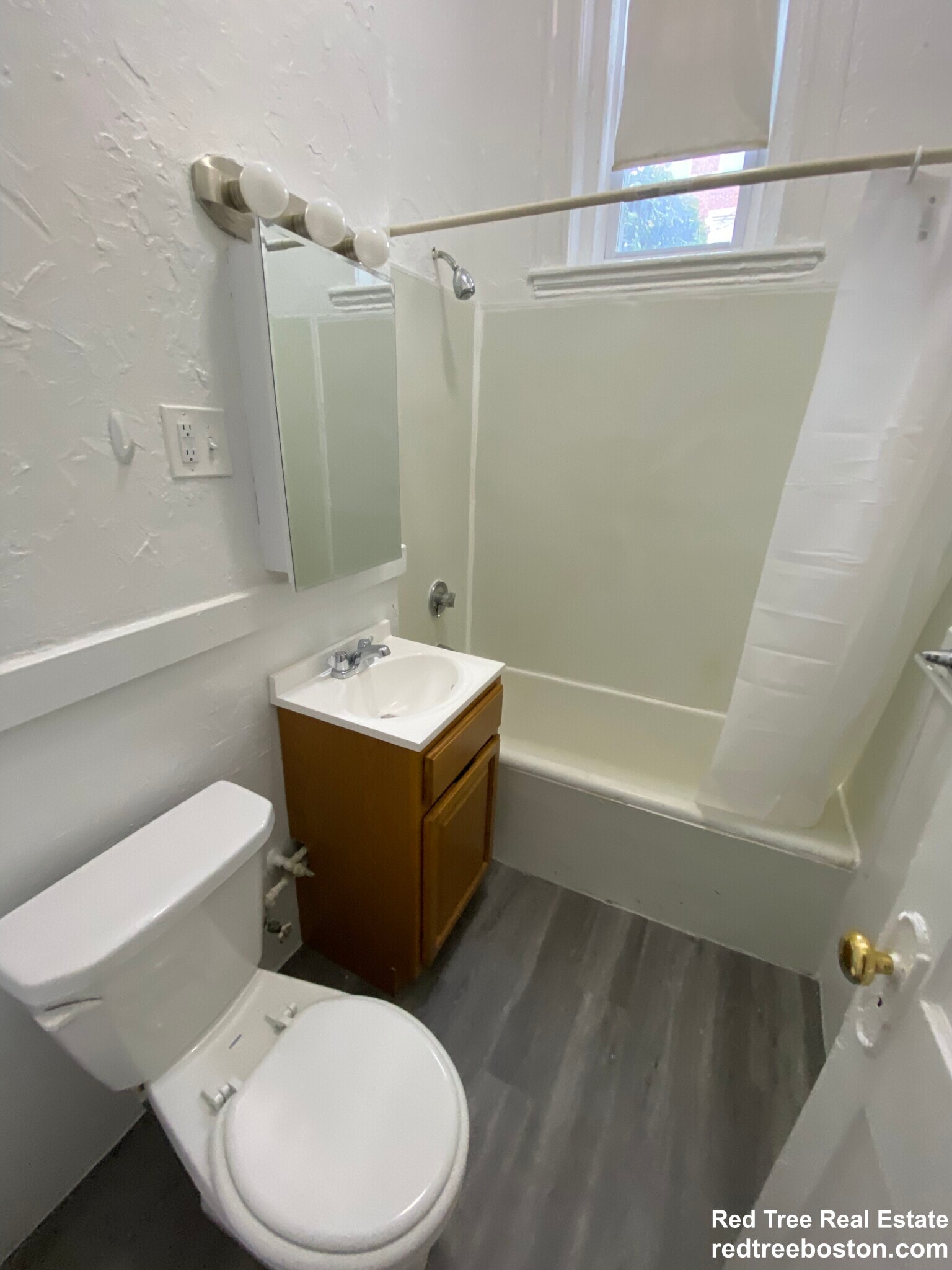 Building Photo - 99 Brainerd Rd