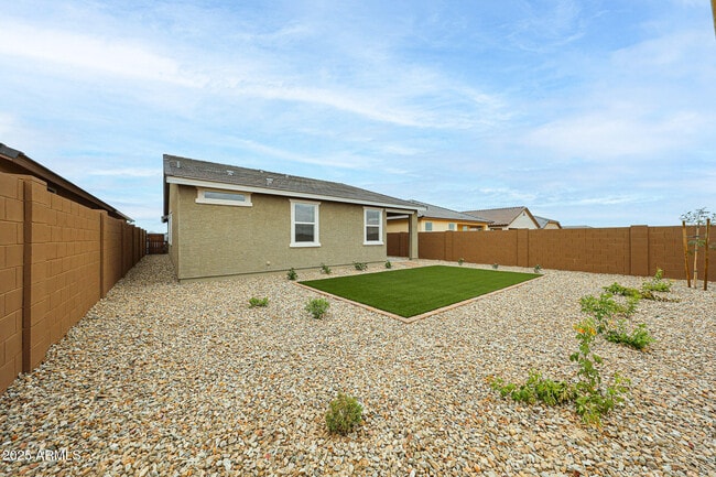 Building Photo - 17341 W Smoketree Dr
