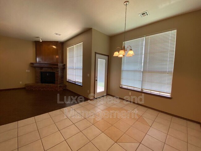 Building Photo - 509 Allison Ln