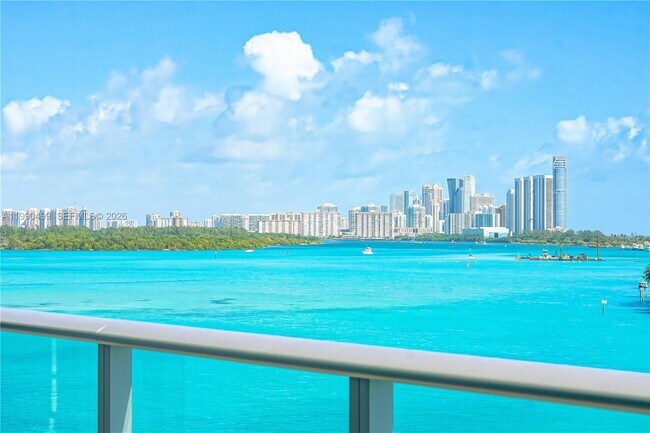 Building Photo - 10201 E Bay Harbor Dr