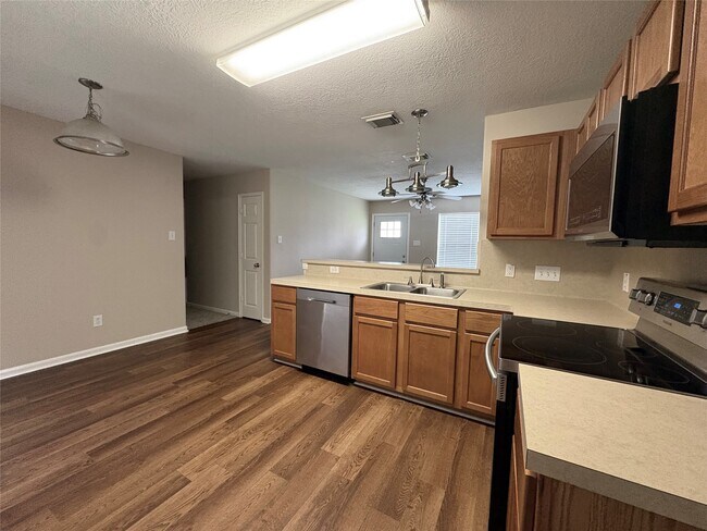 Building Photo - 5525 N Buffalo Cir