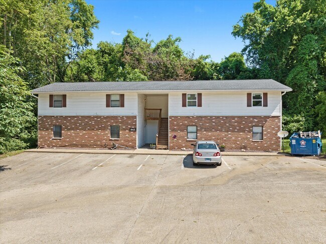 Building Photo - 443 M St