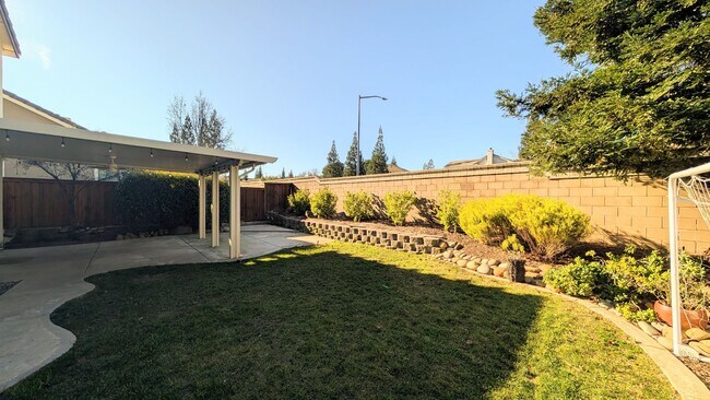 Building Photo - Gorgeous Single Family Home in Rocklin