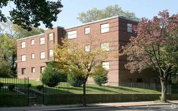 Building Photo - Eastern Plaza Condominiums