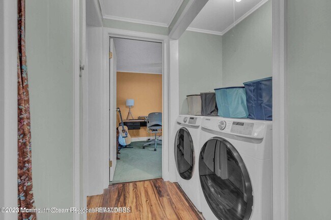 Building Photo - 37 Freehold Rd