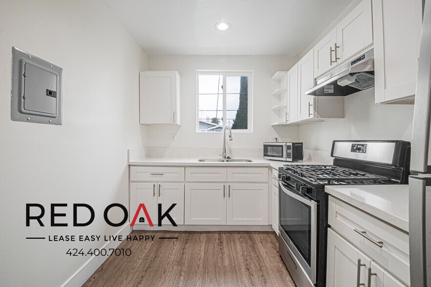 Building Photo - 4070 Venice Blvd.