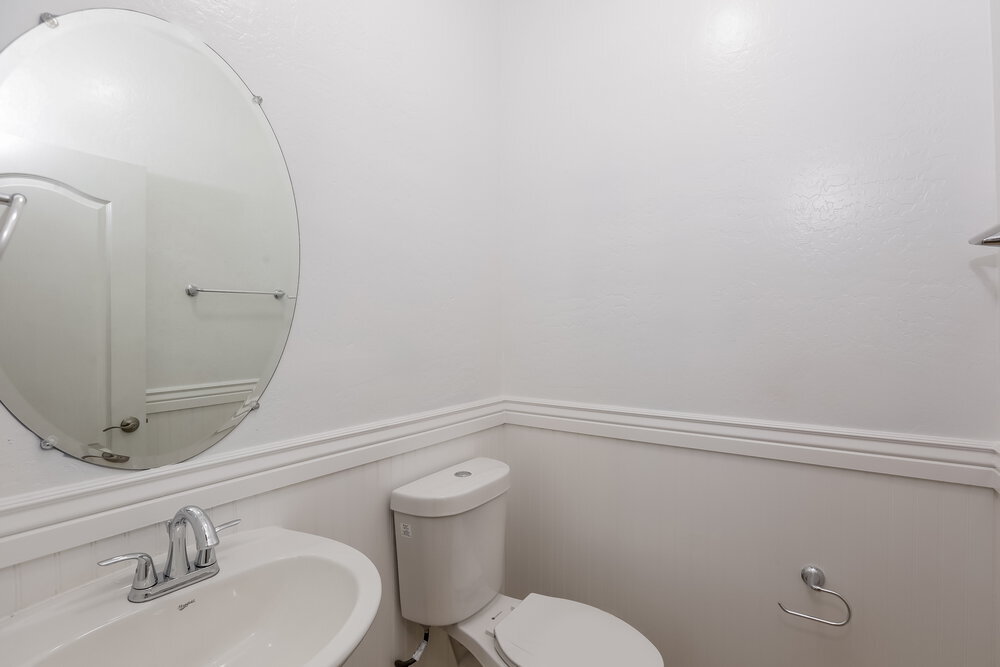 Building Photo - 10260 E Isleta Ave