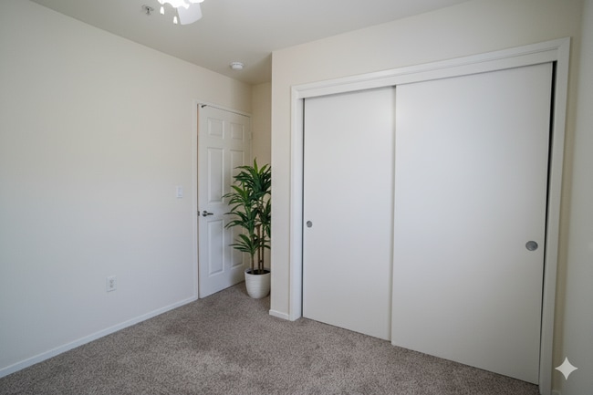 Building Photo - #52