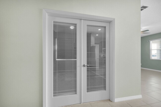 Building Photo - 3/2 Home In Upscale 55+ Gated Community