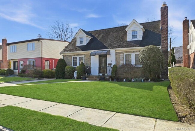 Building Photo - 18 Durham Rd