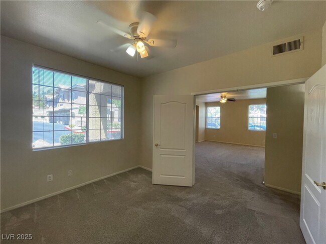 Building Photo - 9901 Trailwood Dr