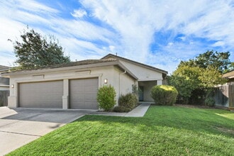 Building Photo - Single-Story 3-Bedroom with 3-Car Garage in Mace Ranch