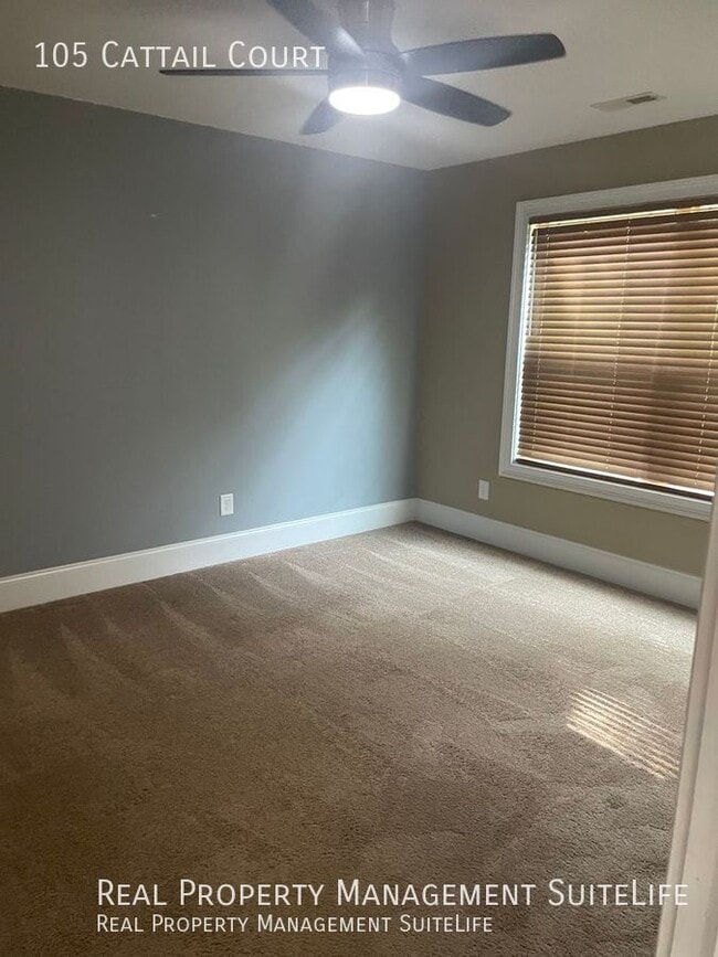 Building Photo - 105 Cattail Ct