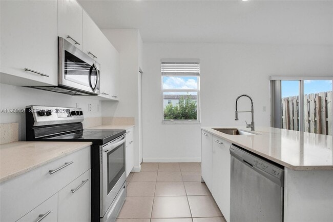 Building Photo - 12609 NW 23rd Pl