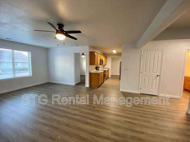Building Photo - 766 N 2720 E