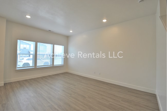 Building Photo - 1219 W 1870 S