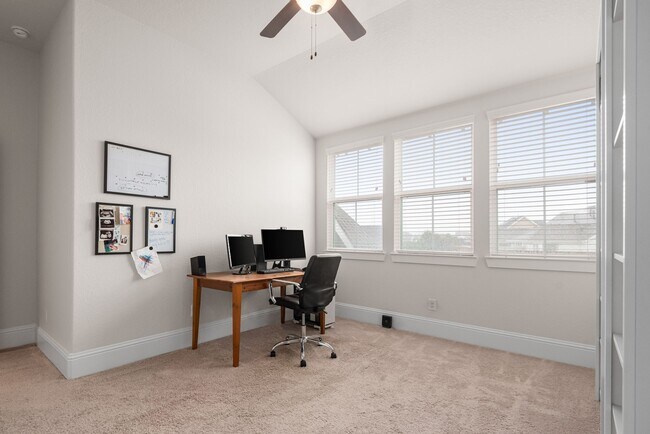 Building Photo - 2335 Pale Star Dr