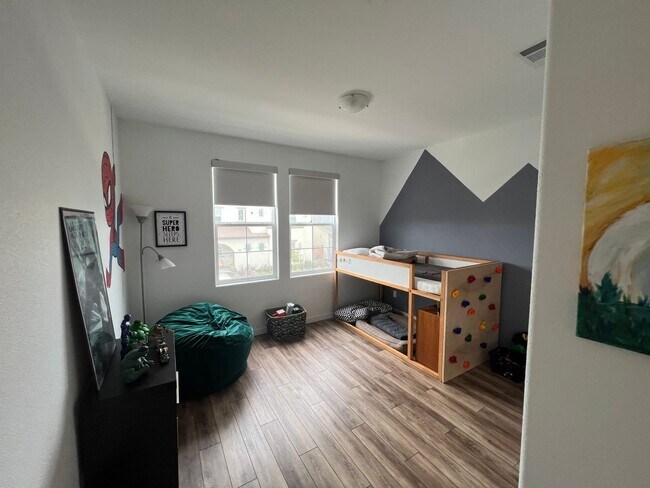 Building Photo - Sea Haven Single Family Home Coming Soon!!