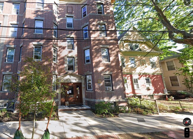 Building Photo - 283 Brookline St