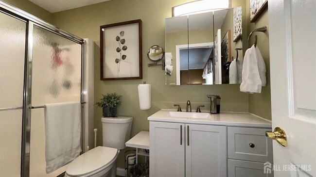 Building Photo - 28 Larch Plaza