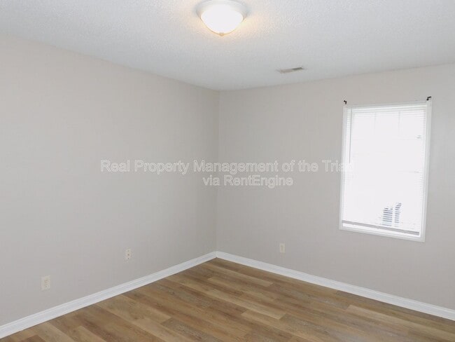 Building Photo - 1301 Nealtown Rd