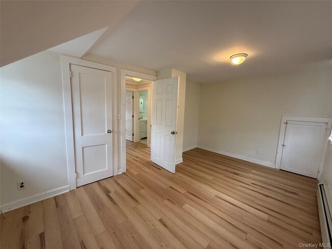 Building Photo - 4 St Marks Pl