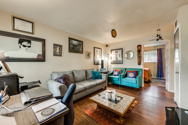 Building Photo - 5825 Reiger Ave