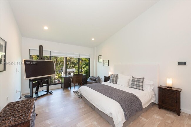 Building Photo - 650 Curtiswood Dr