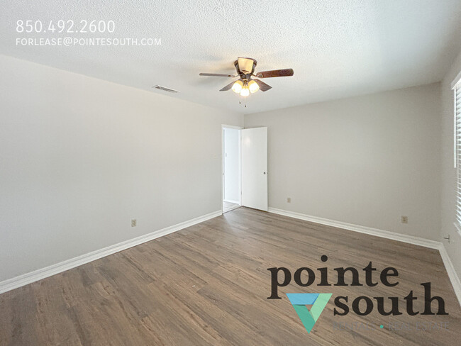Building Photo - 107 Wild Oak Dr