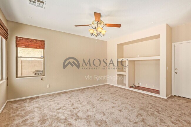 Building Photo - 4540 E Los Alamos St