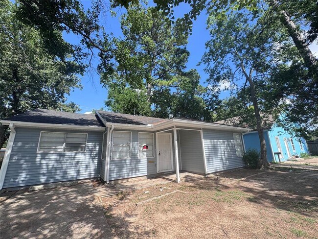 Primary Photo - 10124 Homestead Rd