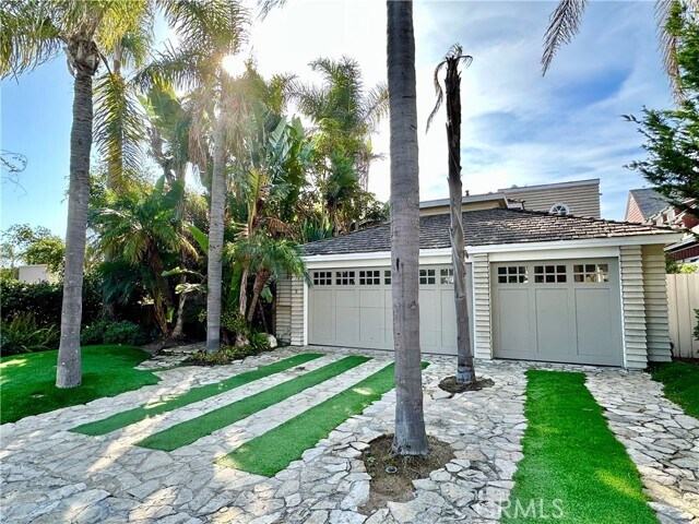 Building Photo - 1137 Marine Dr