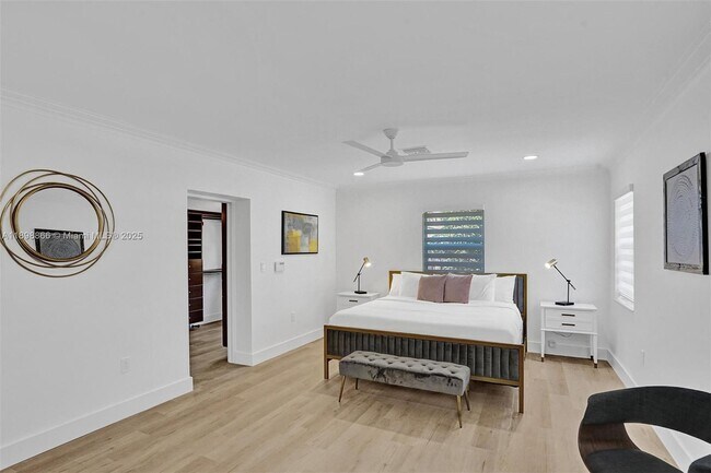 Building Photo - 725 Harrison St